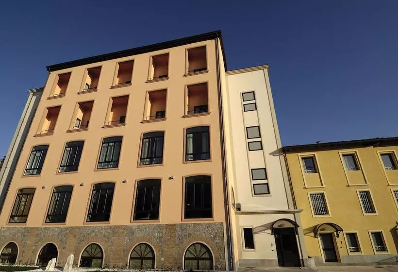 리조트 La Cartiera