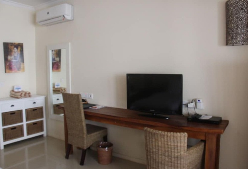 Szálloda Scallywags Smugglers