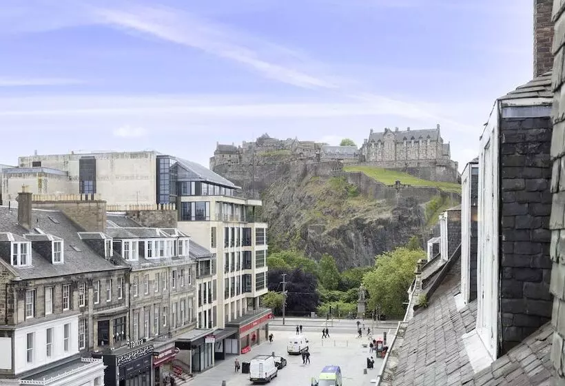 تختخواب و صبحانه Joivy 30 Castle Street Deluxe Apartments