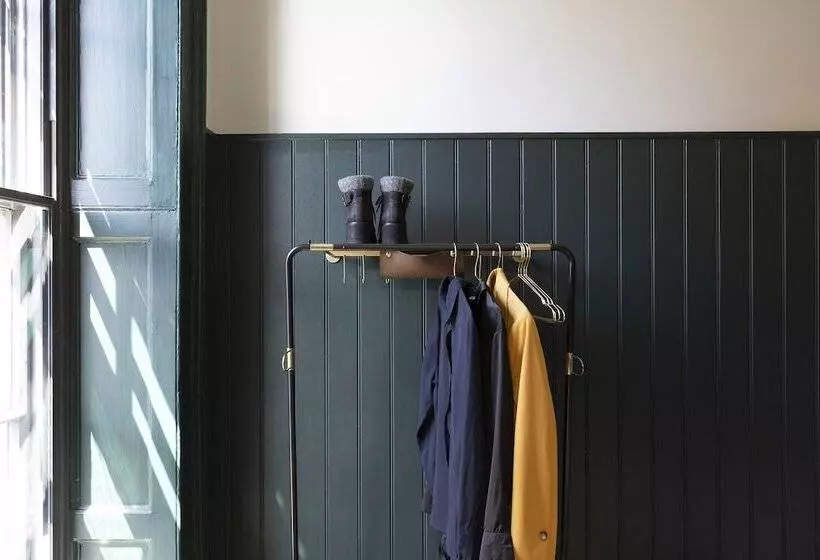 تختخواب و صبحانه Joivy 30 Castle Street Deluxe Apartments