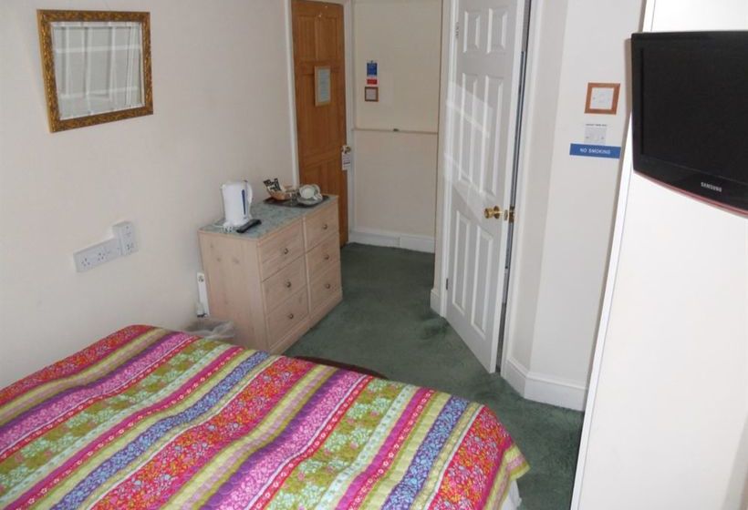 Bed and Breakfast The Elms Guest House