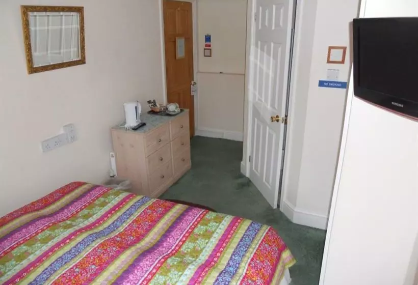 Bed and Breakfast The Elms Guest House