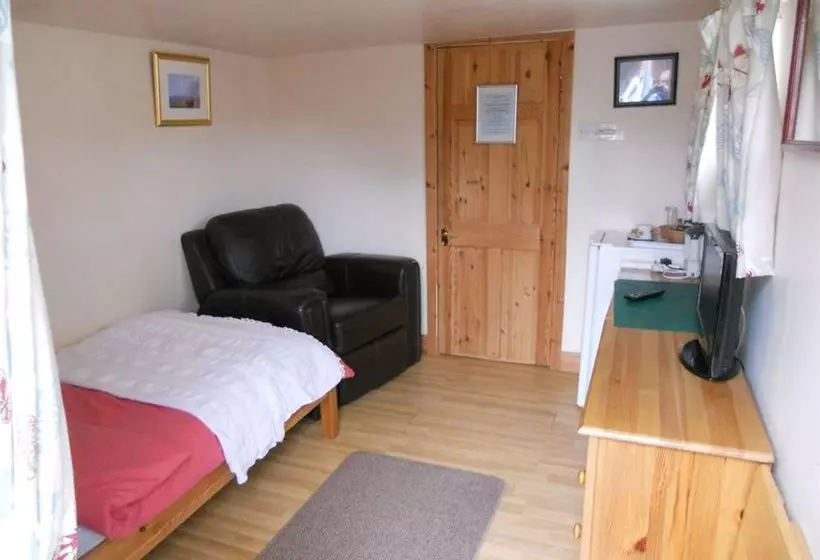 Bed and Breakfast The Elms Guest House