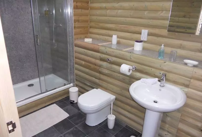 Bed and Breakfast The Elms Guest House