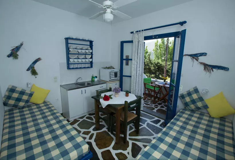 هتل Angeliki S Studios Paros