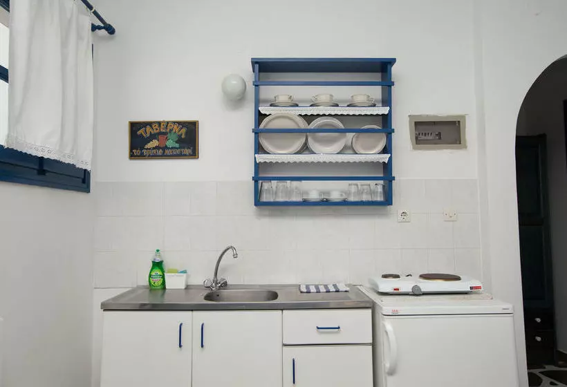 هتل Angeliki S Studios Paros