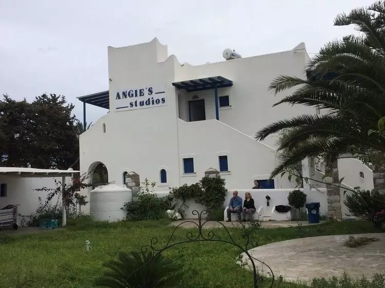هتل Angeliki S Studios Paros