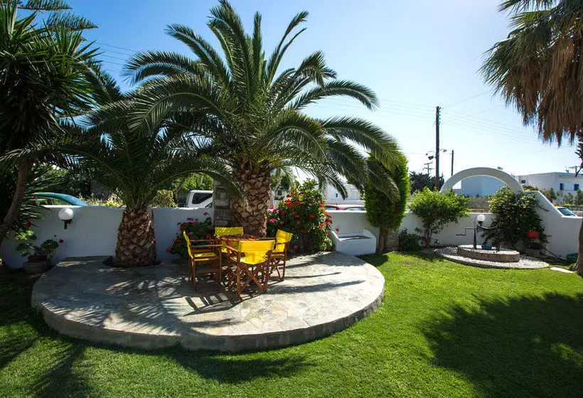 هتل Angeliki S Studios Paros