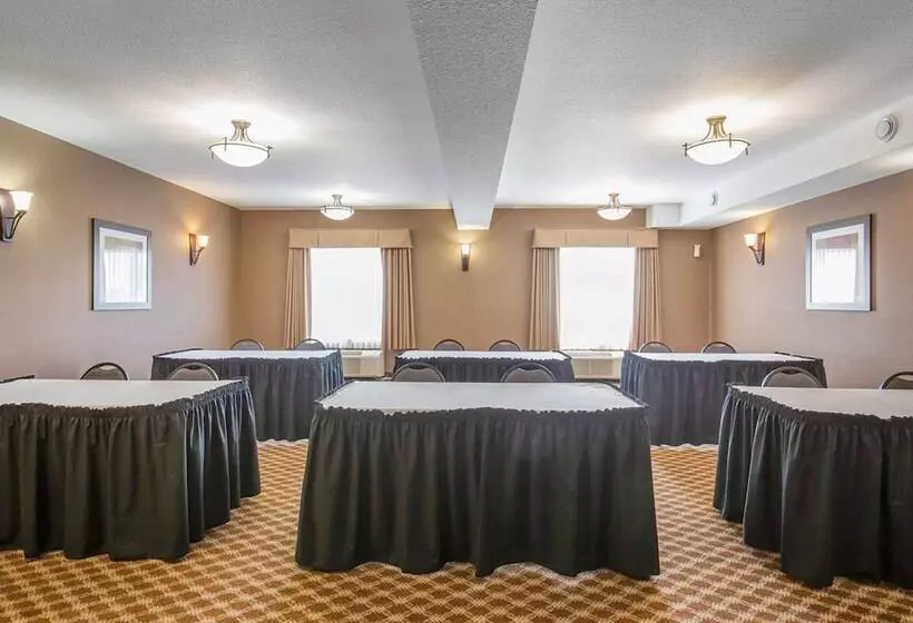 호텔 Comfort Inn & Suites