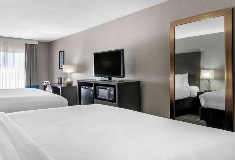 בית מלון כפרי Comfort Inn & Suites