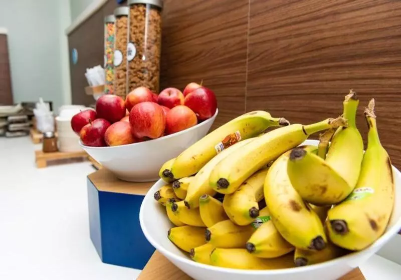 Отель Country Inn & Suites By Radisson, South Haven, Mi