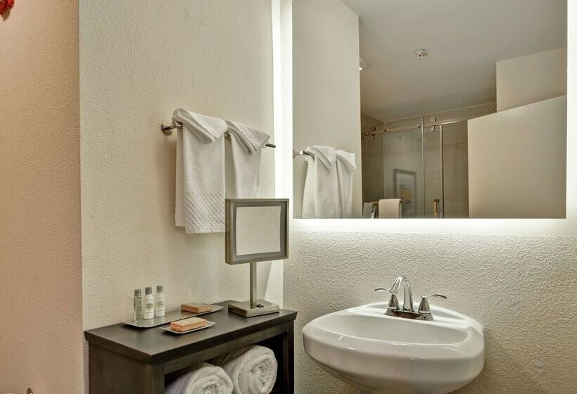 فندق Doubletree By Hilton Hattiesburg, Ms