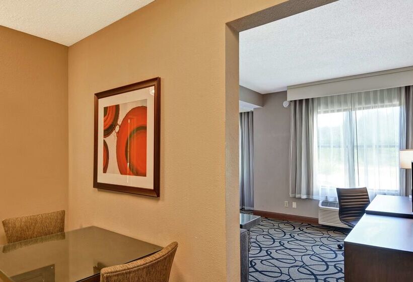 فندق Doubletree By Hilton Hattiesburg, Ms