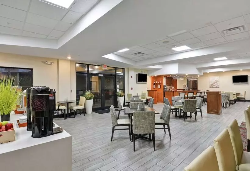 בית מלון כפרי Doubletree By Hilton Hattiesburg, Ms