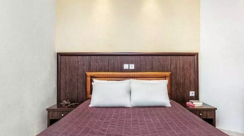 בית מלון כפרי Grand Platon