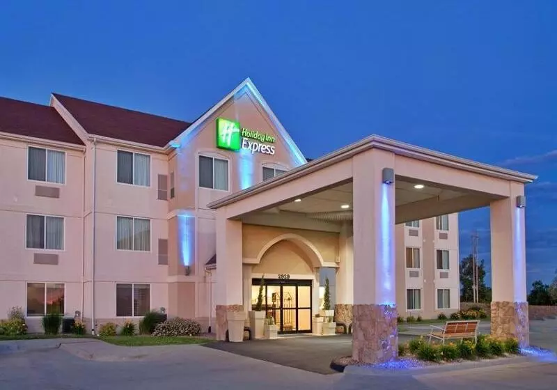 Holiday Inn Express Hotel & Suites Maryville, An Ihg