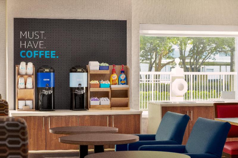 فندق Holiday Inn Express & Suites Pembroke Pines Sheridan St, An Ihg