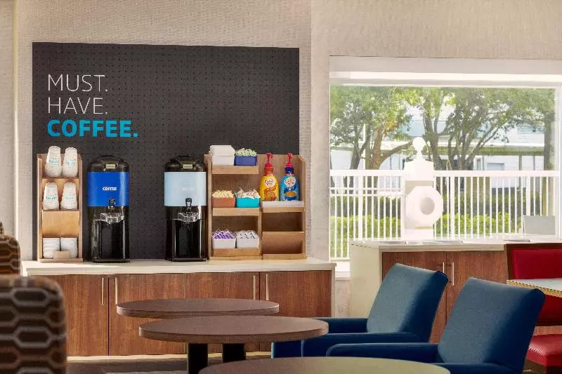 호텔 Holiday Inn Express & Suites Pembroke Pines Sheridan St, An Ihg