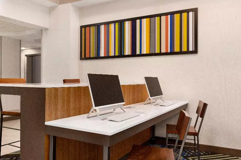 호텔 Holiday Inn Express & Suites Pembroke Pines Sheridan St, An Ihg