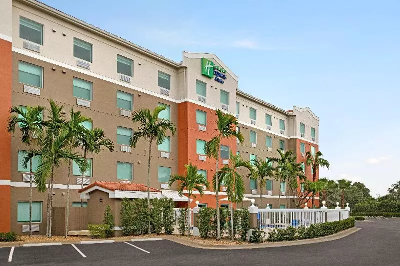 호텔 Holiday Inn Express & Suites Pembroke Pines Sheridan St, An Ihg