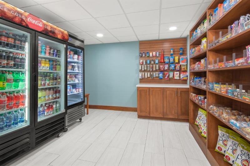 فندق Holiday Inn Express & Suites Pembroke Pines Sheridan St, An Ihg