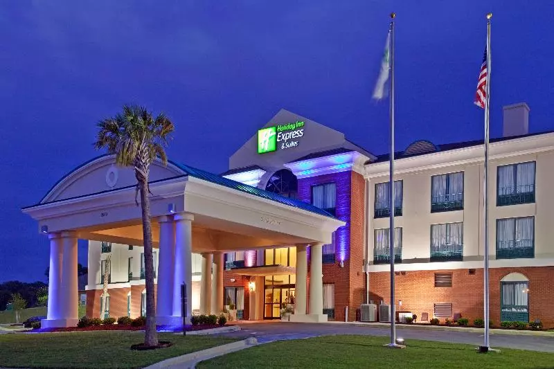 Holiday Inn Express Hotel & Suites Selma, An Ihg