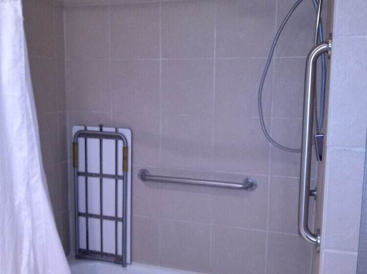 Holiday Inn Express Hotel & Suites Waterford, An Ihg