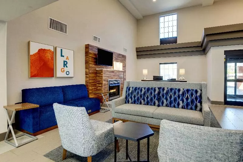 Отель Holiday Inn Express I 95 Capitol Beltway Largo, An Ihg