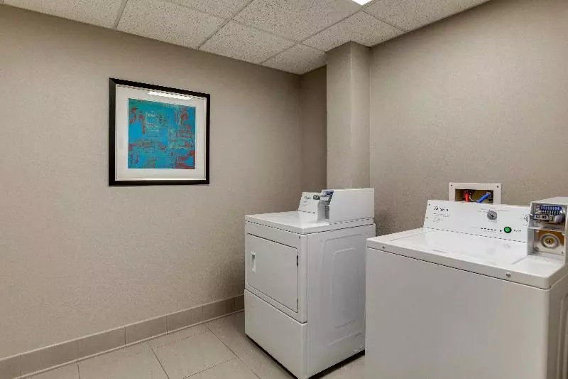 Отель Holiday Inn Express I 95 Capitol Beltway Largo, An Ihg