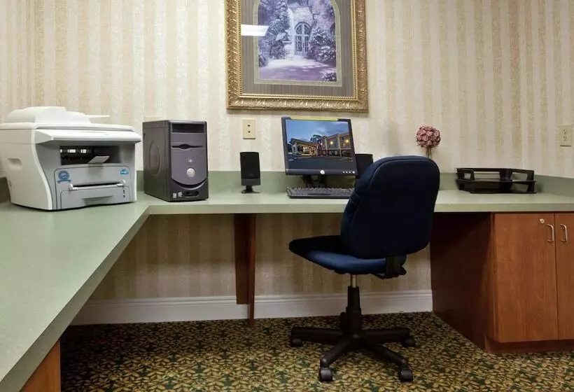 호텔 Holiday Inn Express And Suites Thomasville, An Ihg