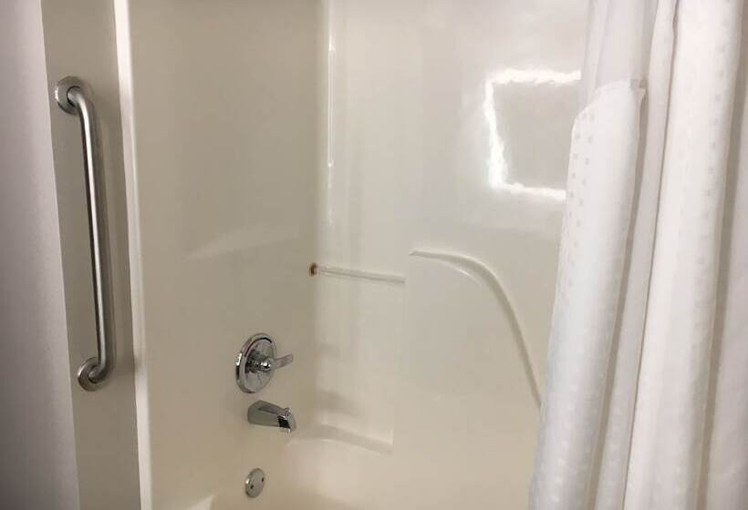 호텔 Holiday Inn Express And Suites Thomasville, An Ihg