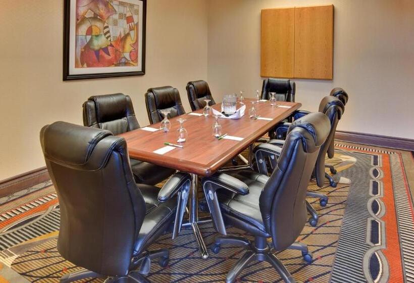 호텔 Holiday Inn & Suites Bakersfield, An Ihg