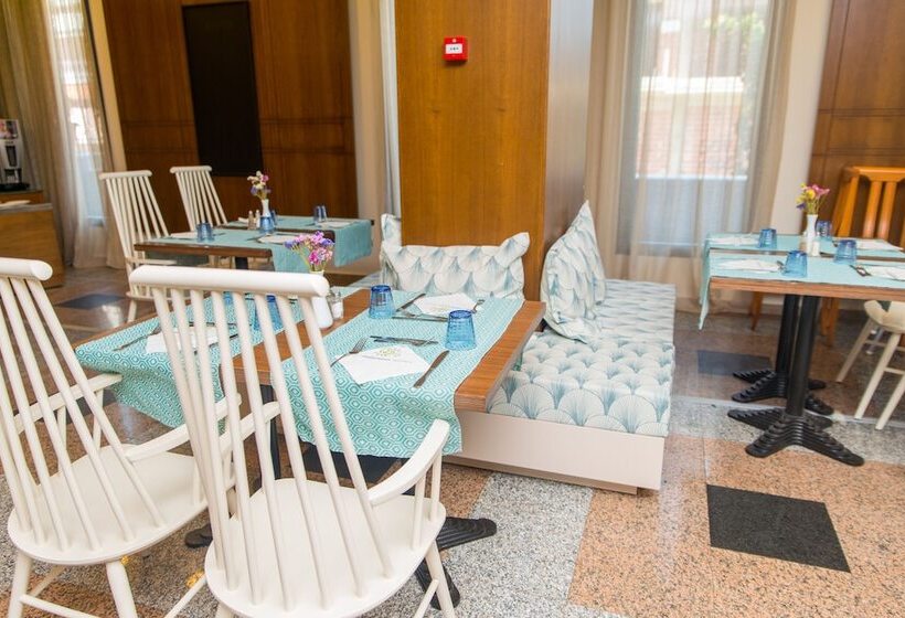 فندق Mediterranean Resort