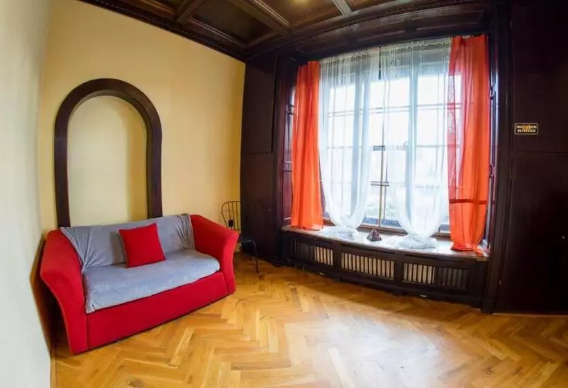 هتل Penzion Pivovar Volt