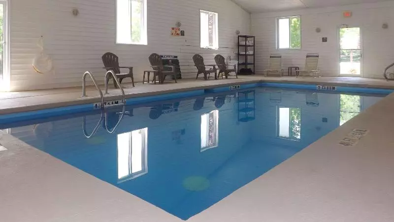 Отель Clarion Pointe Dillard Near Blue Ridge Mountains