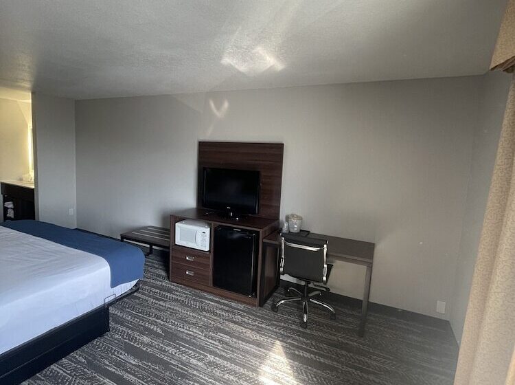 בית מלון כפרי Clarion Pointe Dillard Near Blue Ridge Mountains