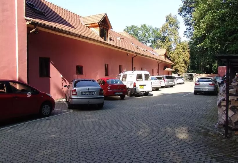 هتل Stary Pivovar