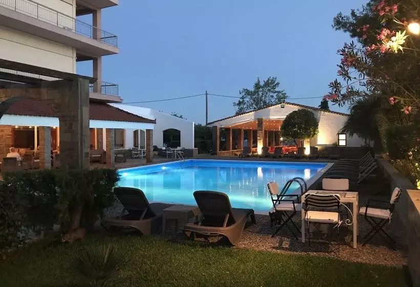 בית מלון כפרי Stefania Beach