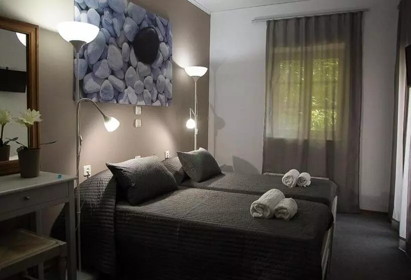 Olive Press Hotel & Apartments