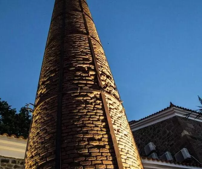 Olive Press Hotel & Apartments