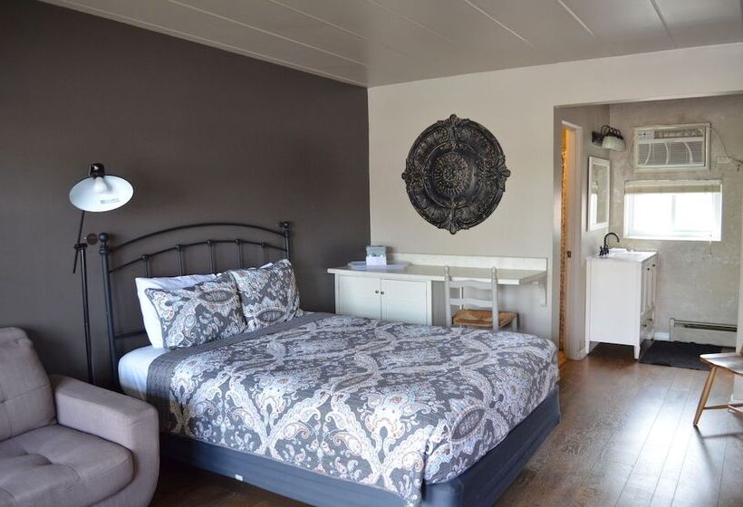 הוסטל Gateway Inn