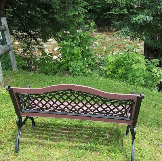 White Mountain Motel And Cottages