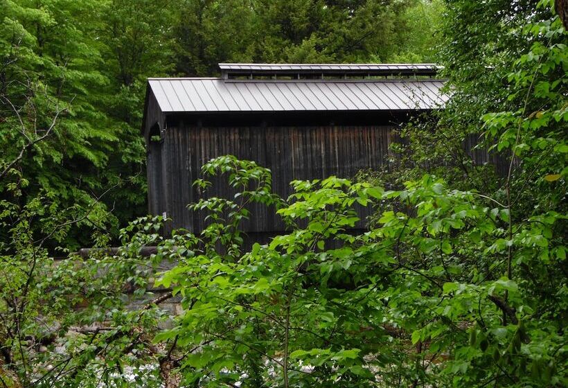 White Mountain Motel And Cottages