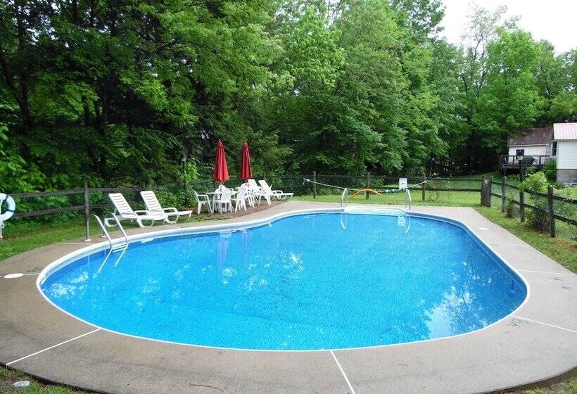 White Mountain Motel And Cottages