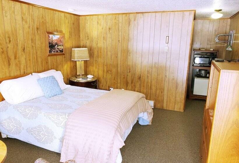 White Mountain Motel And Cottages