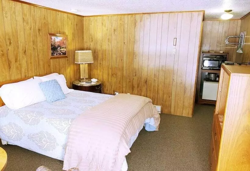 White Mountain Motel And Cottages