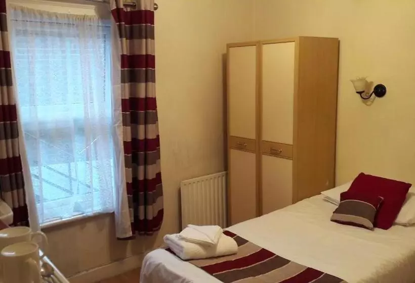 Bed and Breakfast Alexandra Guest House