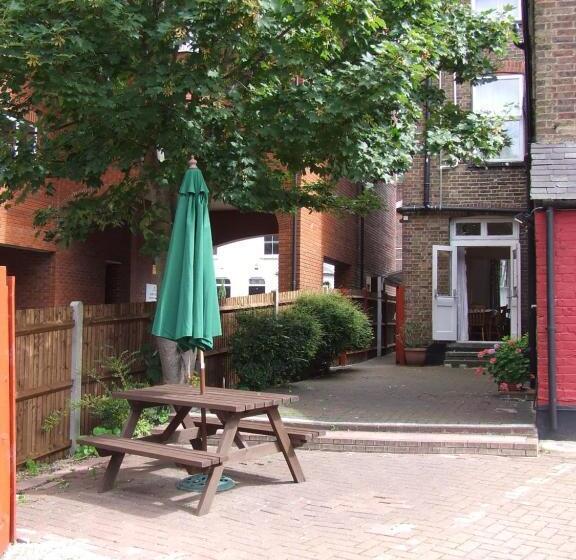 住宿加早餐 Alexandra Guest House