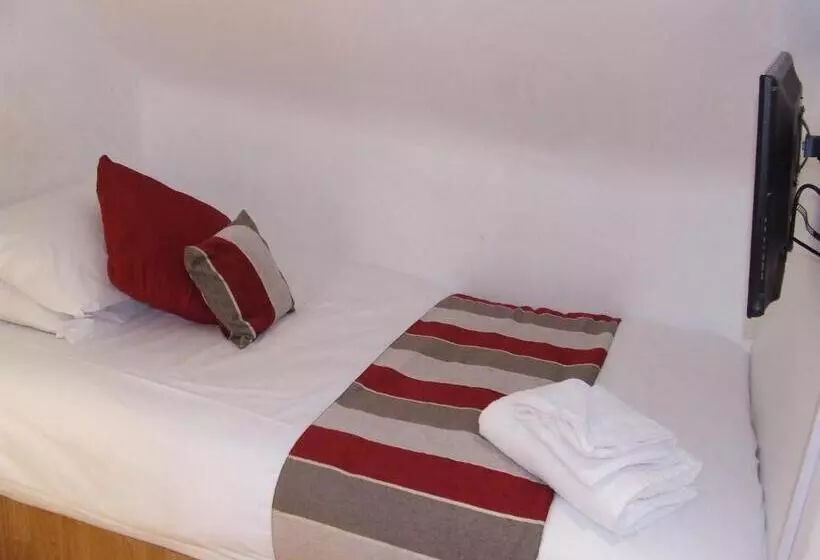 Bed and Breakfast Alexandra Guest House