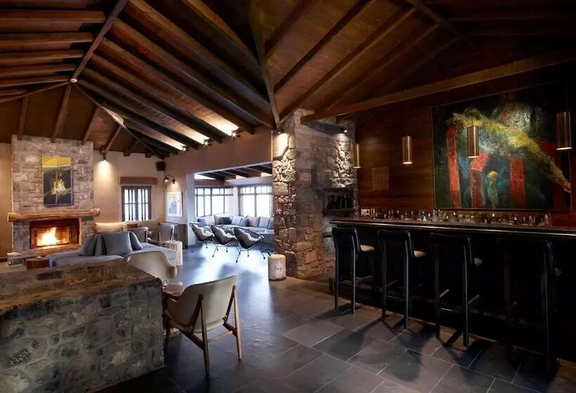 Отель Art Mainalon